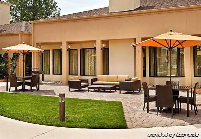 Courtyard By Marriott 그린즈버러 외부 사진