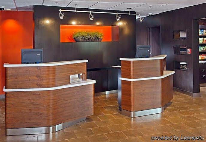Courtyard By Marriott 그린즈버러 외부 사진